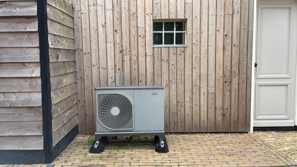 nibe f2050 6 buitenunit monoblock warmtepomp